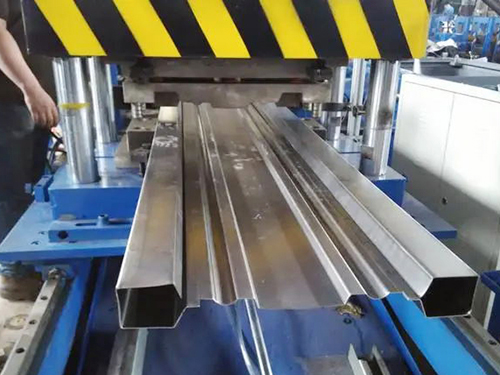 河北全自动汽车厢板设备