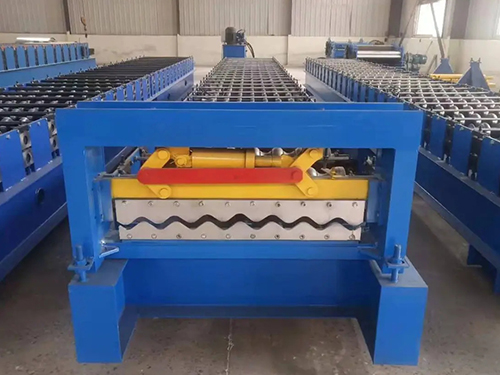 河北彩钢挂板机